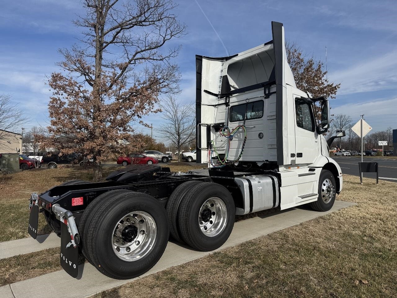 2026 Volvo VNR64T300