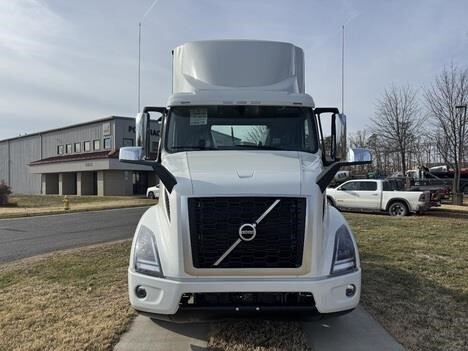 2026 Volvo VNR64T300