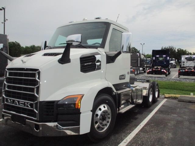 2027 Mack ANTHEM 64T