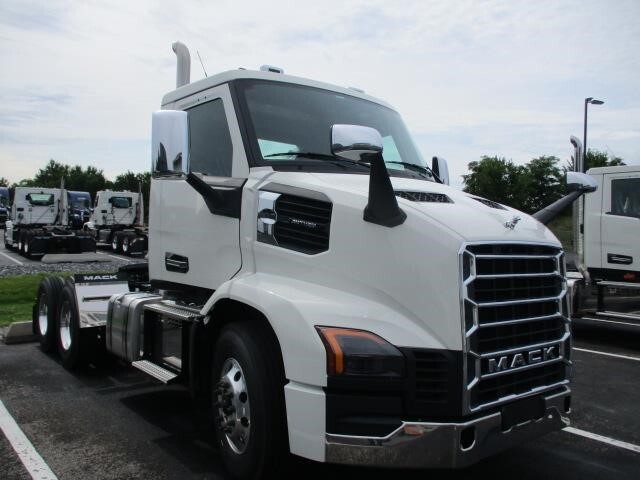 2027 Mack ANTHEM 64T