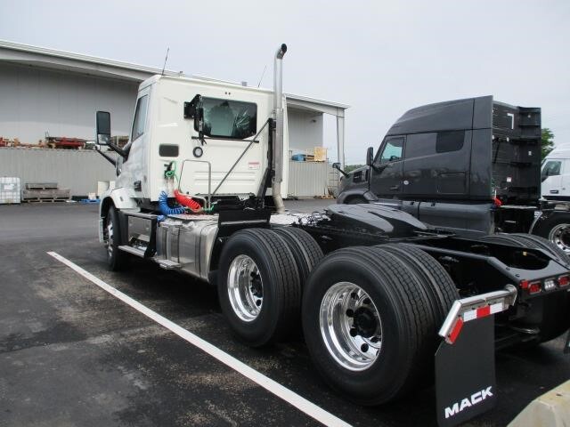 2027 Mack ANTHEM 64T