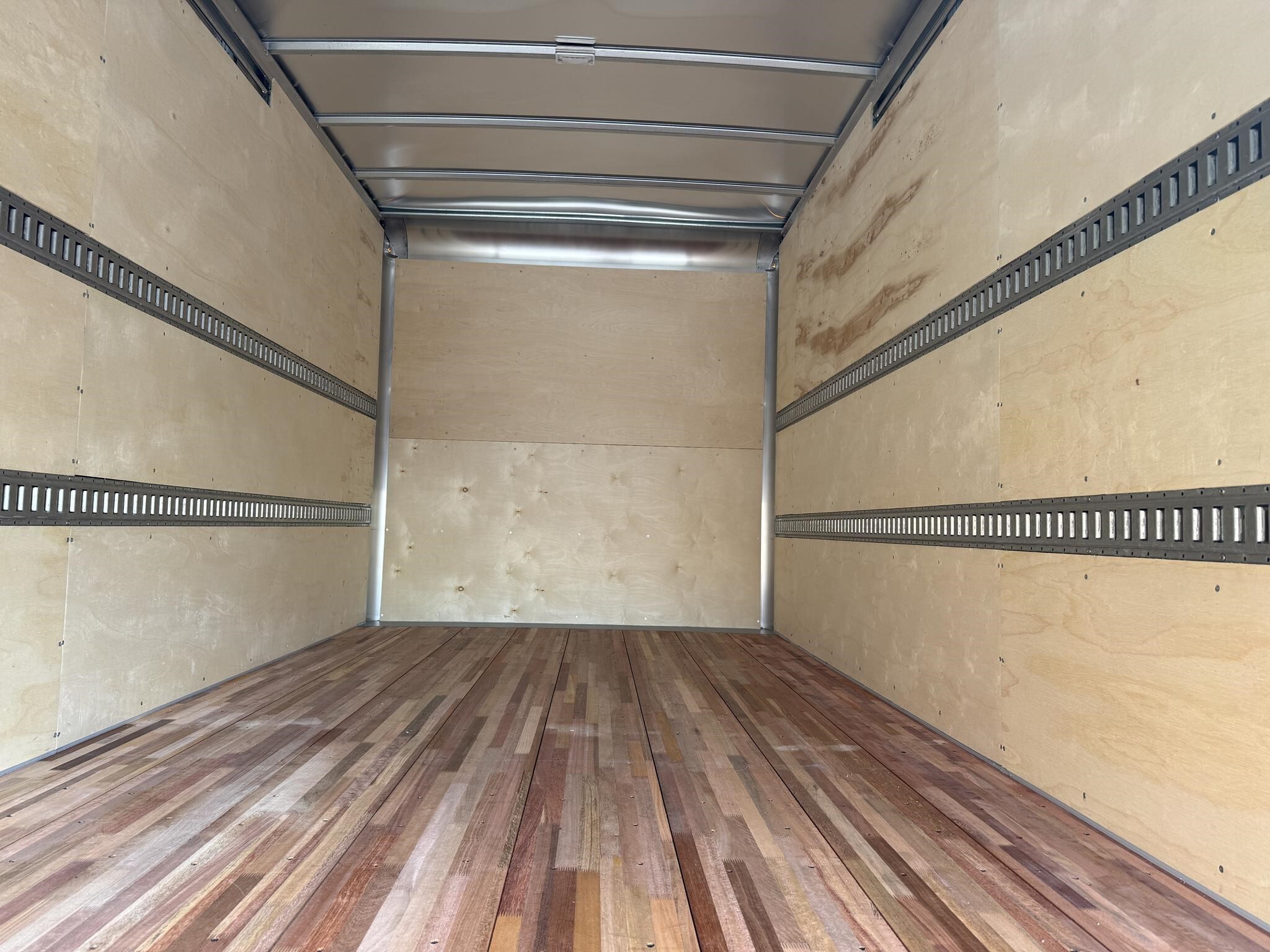 2026 Isuzu NPR HD