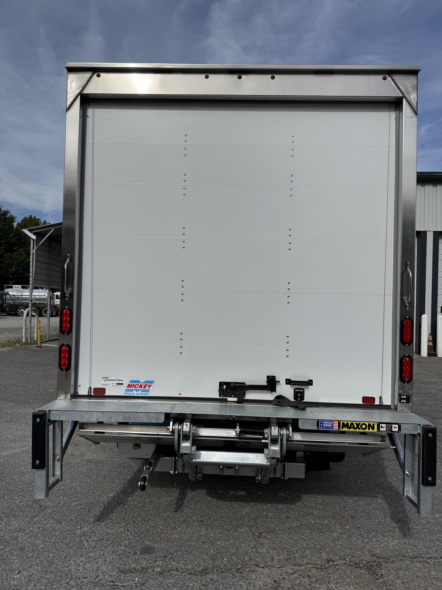 2026 Isuzu NPR HD