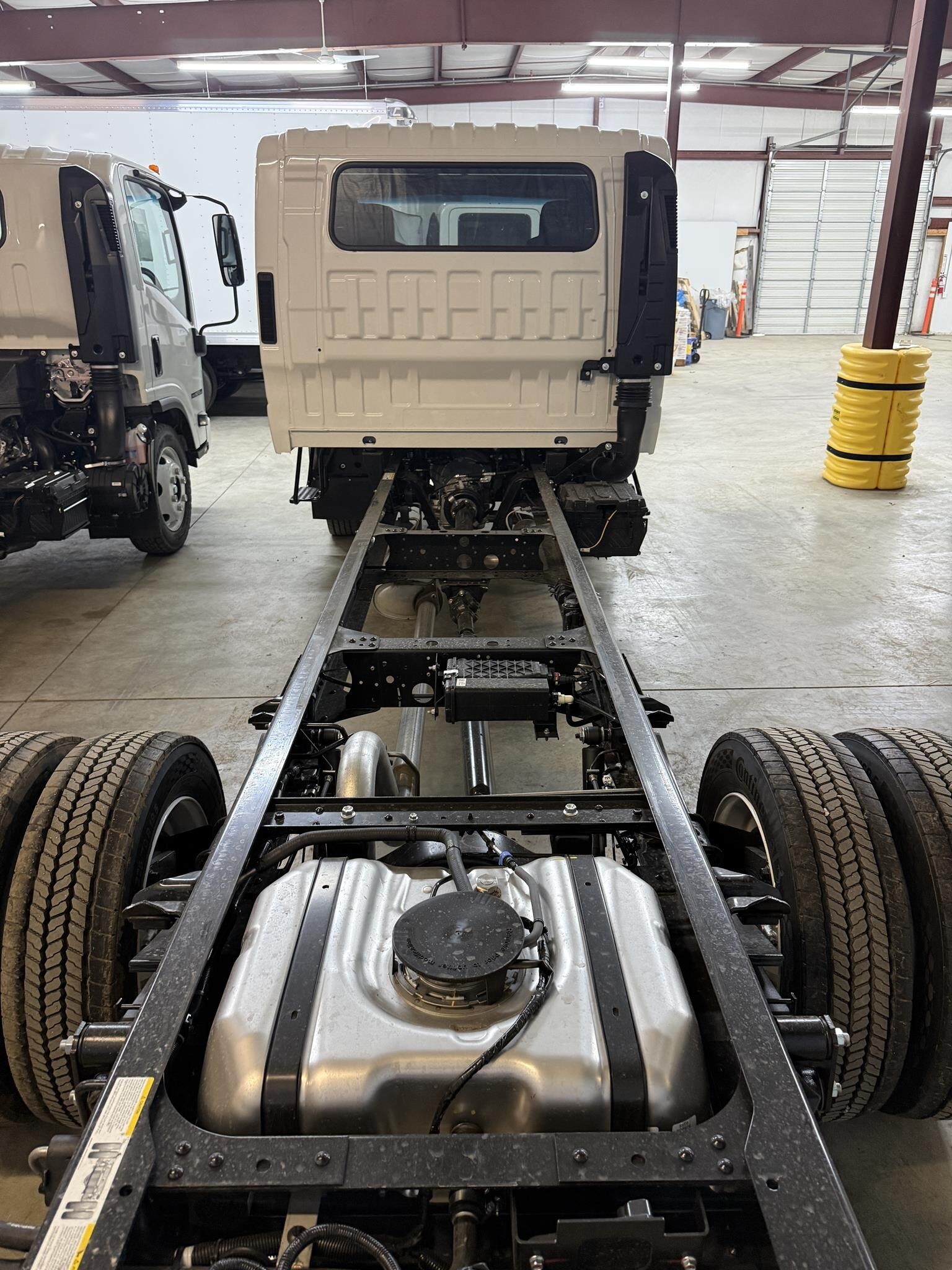 2027 Isuzu NPR HD