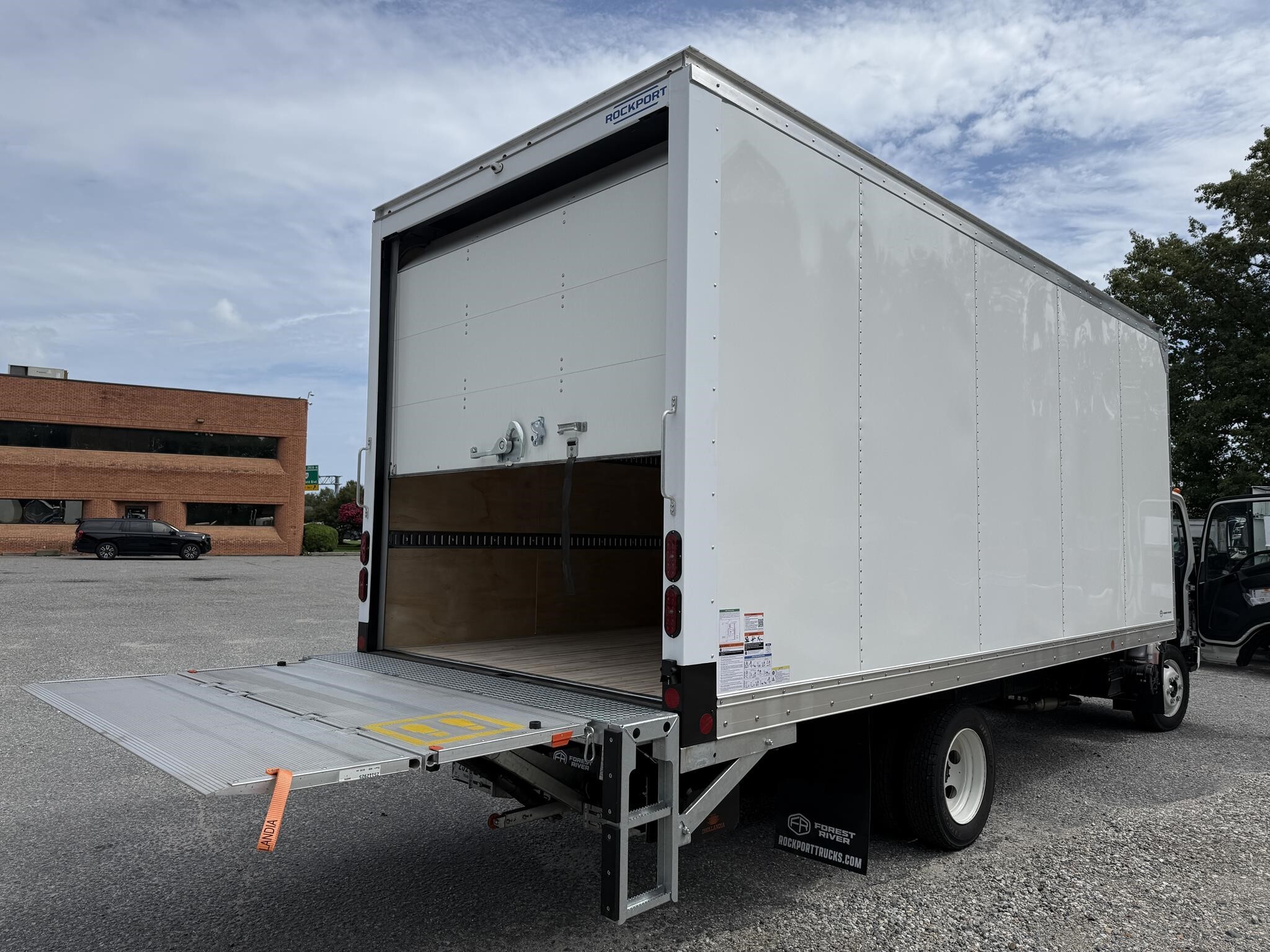 2026 Isuzu NPR HD