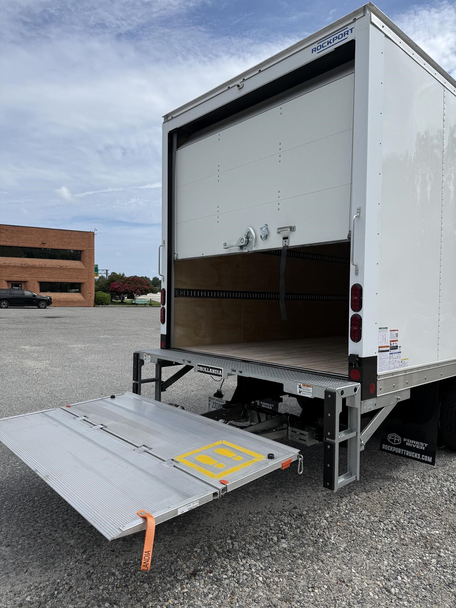 2026 Isuzu NPR HD