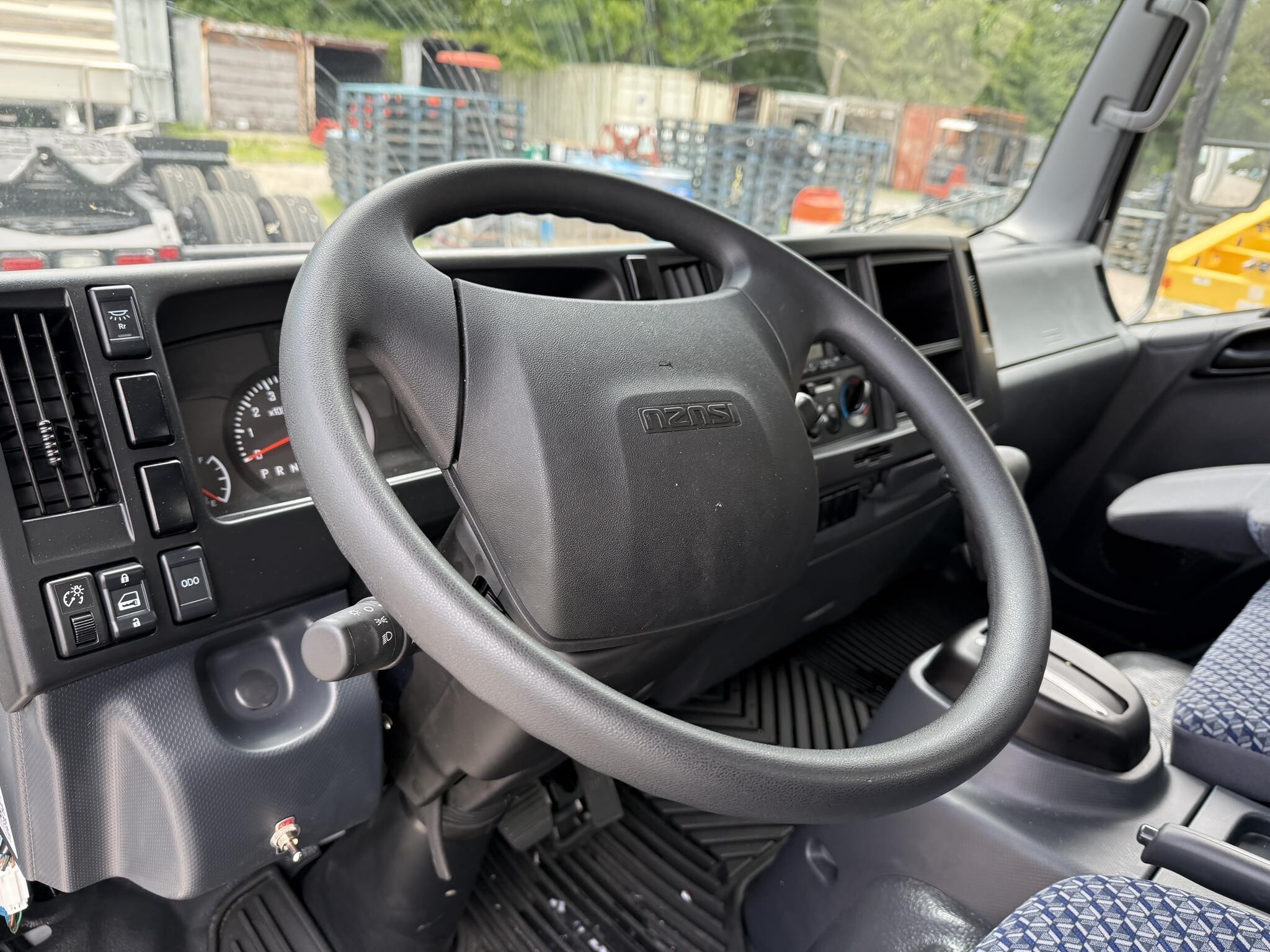 2026 Isuzu NPR HD