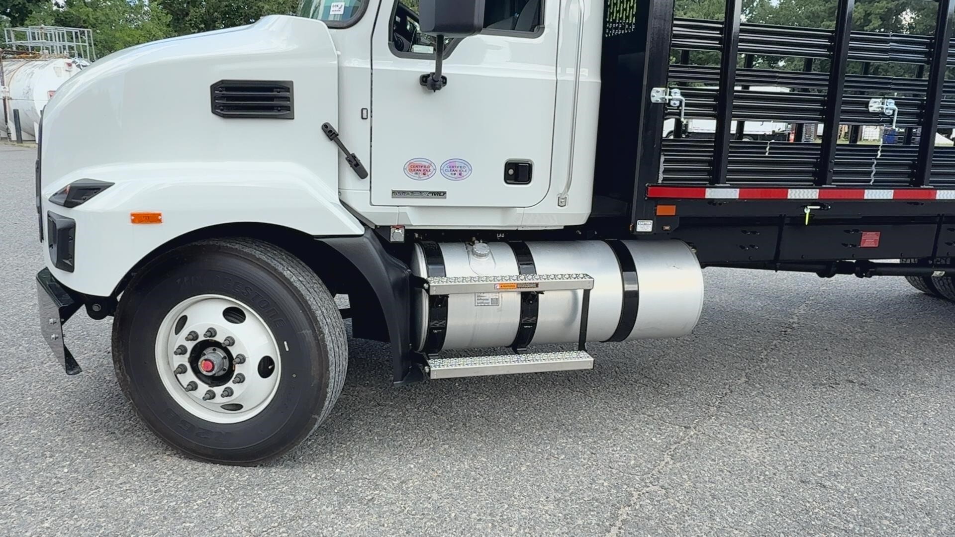 2027 Mack MD6