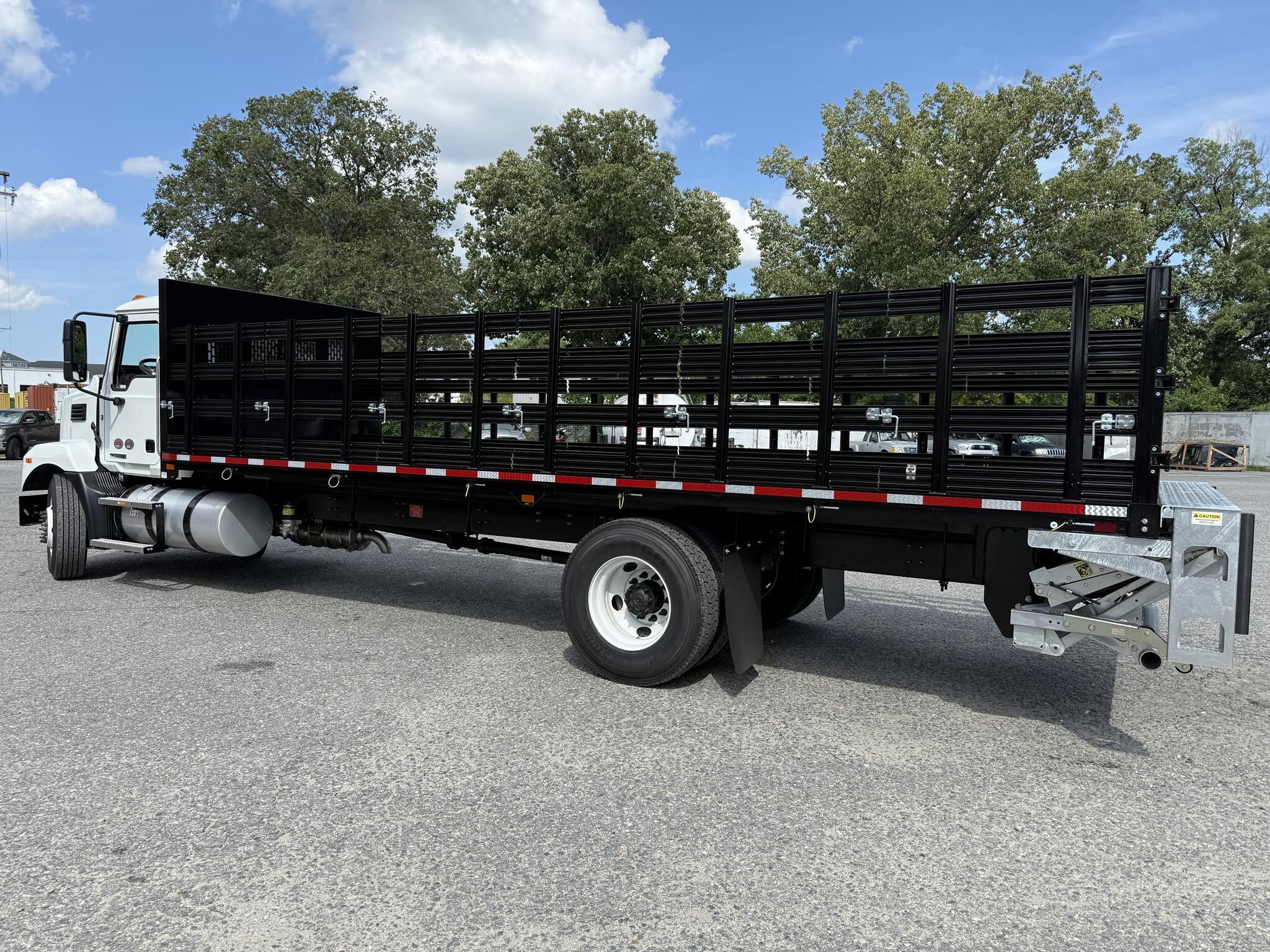 2027 Mack MD6