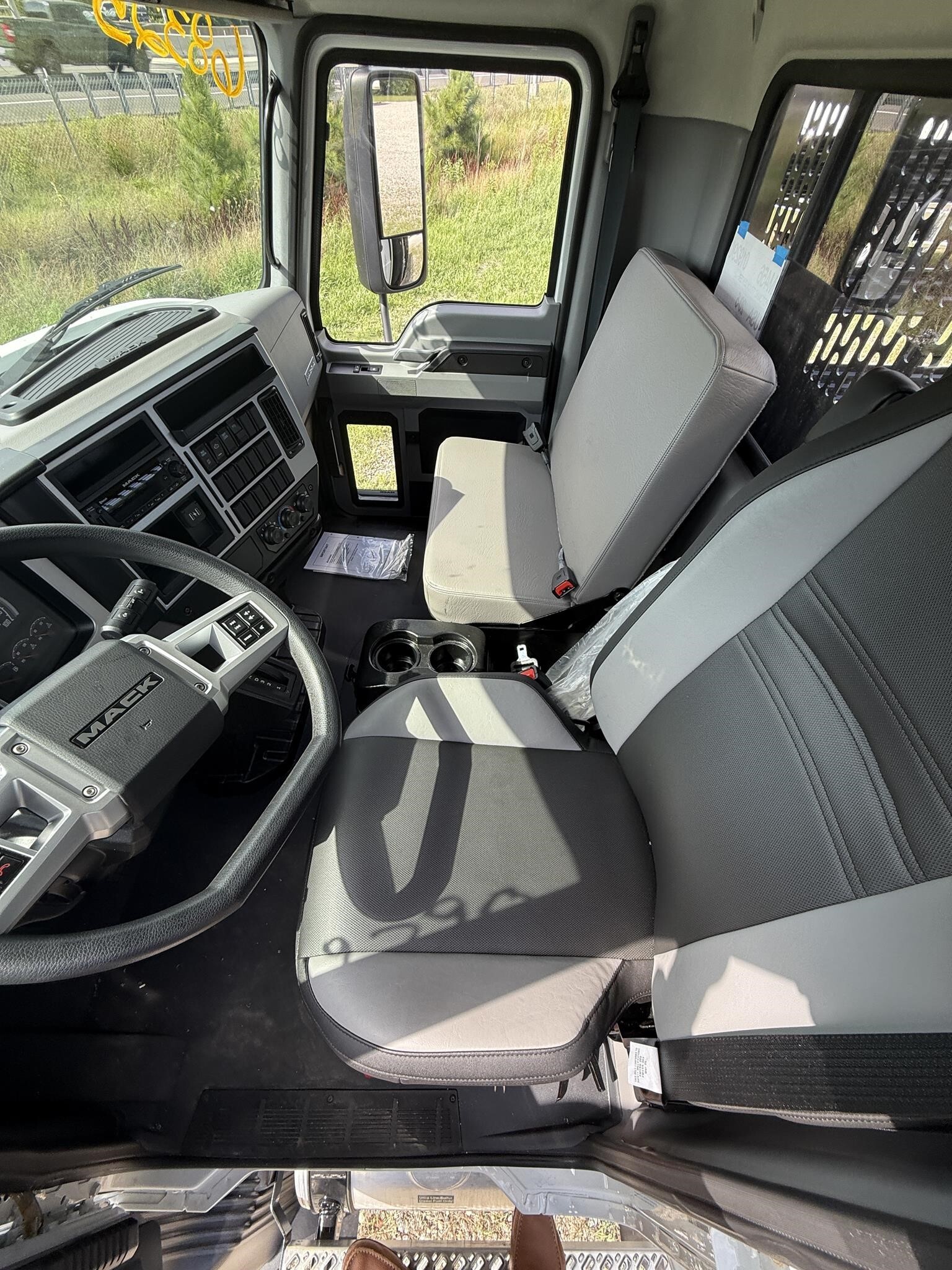 2027 Mack MD6