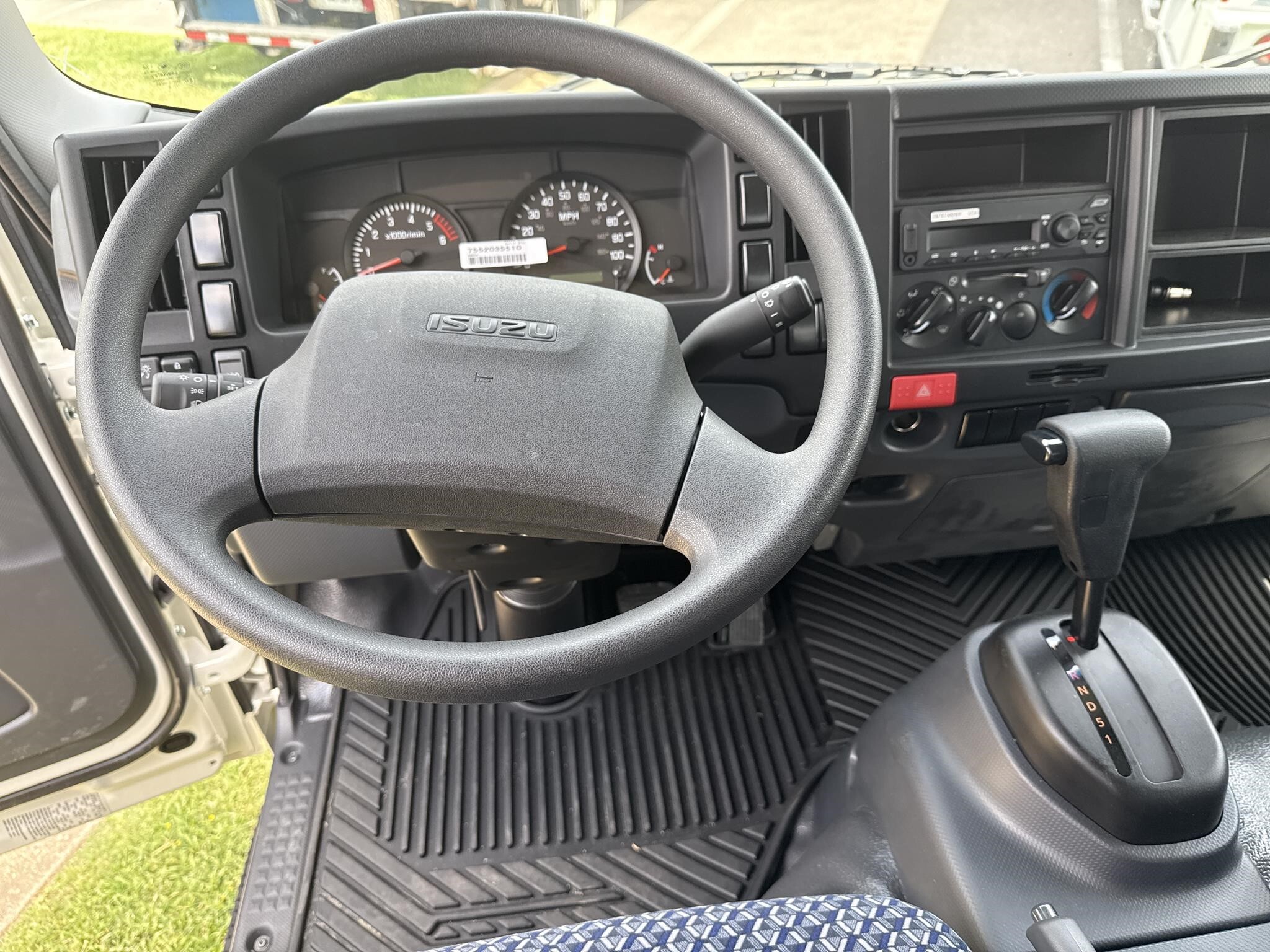 2026 Isuzu NPR HD