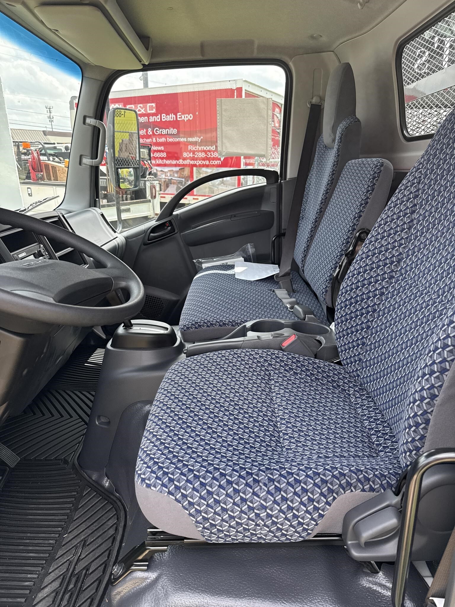 2026 Isuzu NPR HD