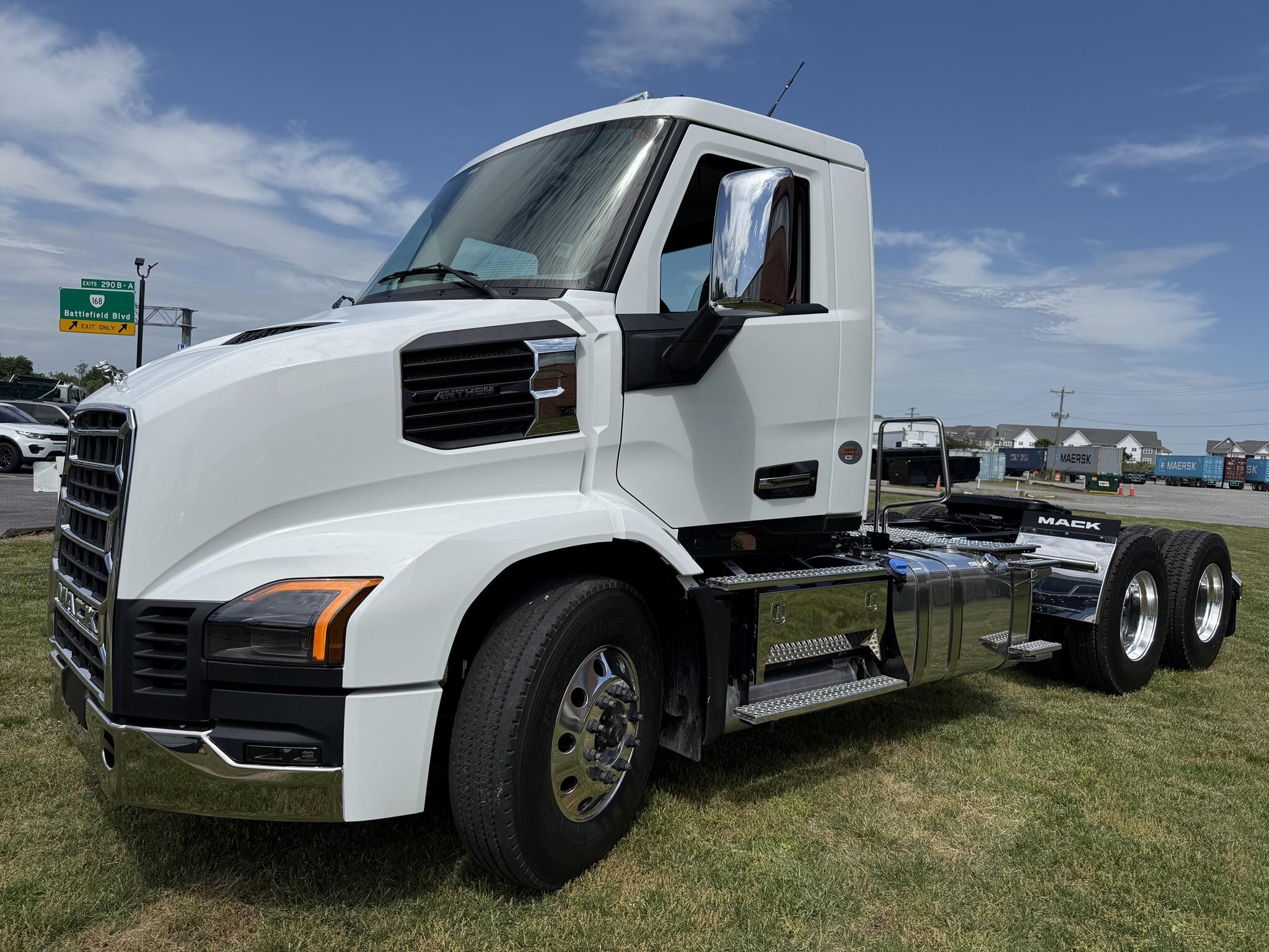 2027 Mack ANTHEM 64T