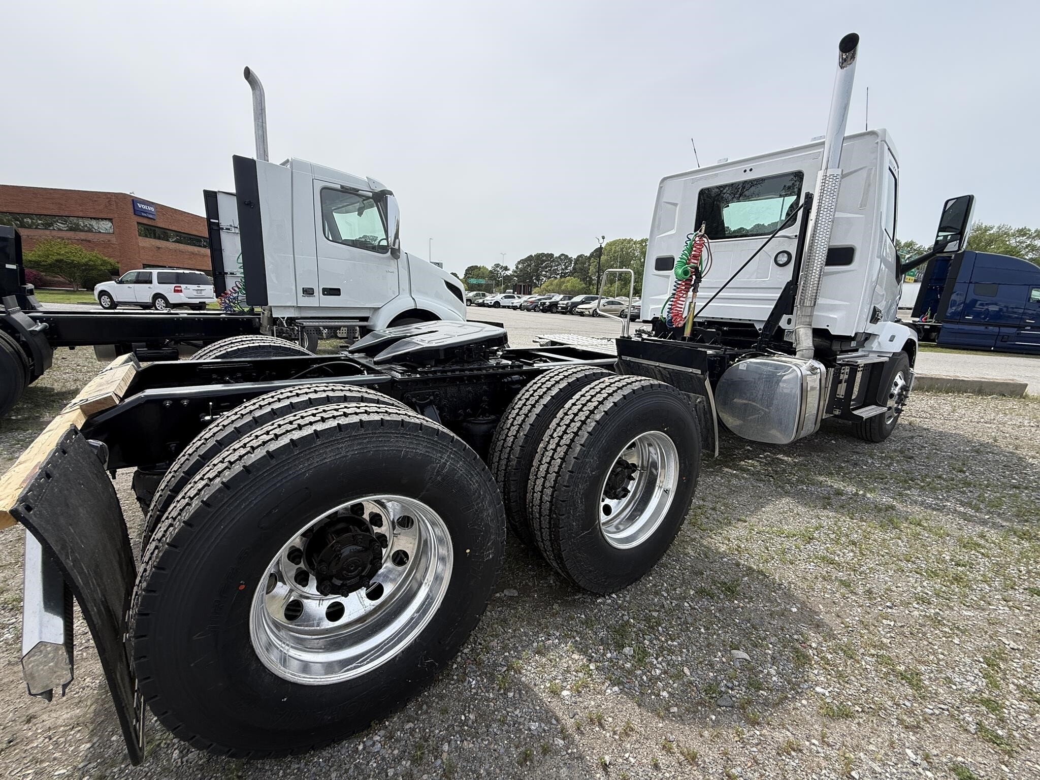 2027 Mack ANTHEM 64T