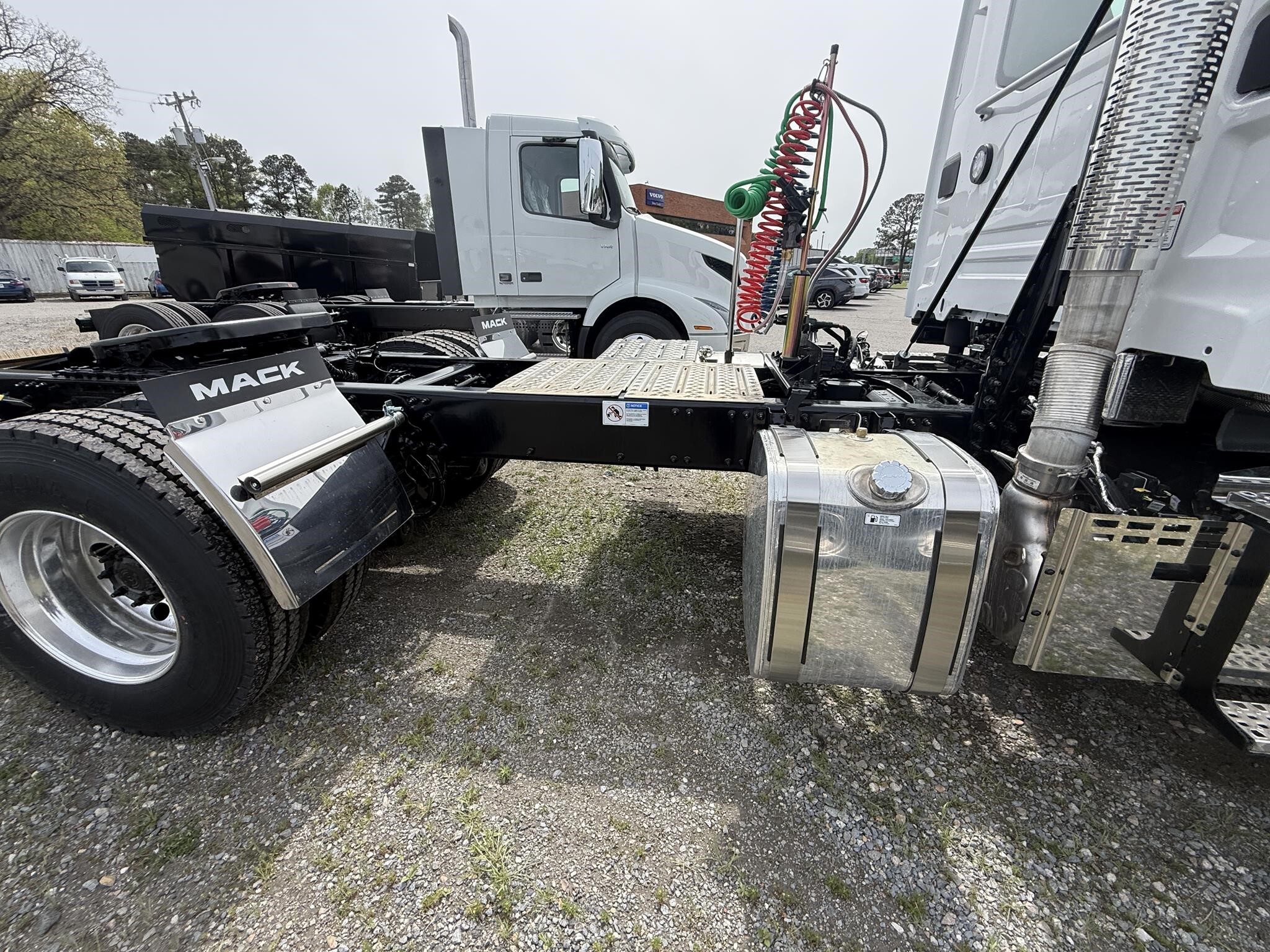 2027 Mack ANTHEM 64T