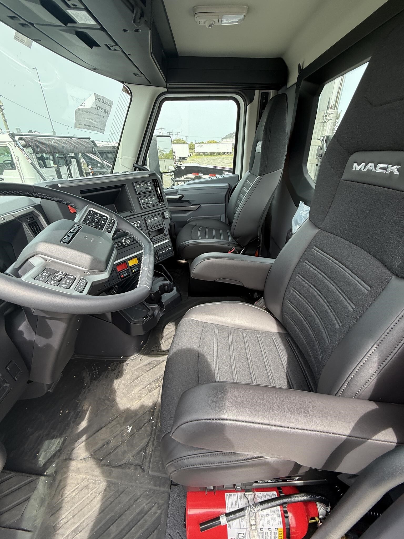 2027 Mack ANTHEM 64T