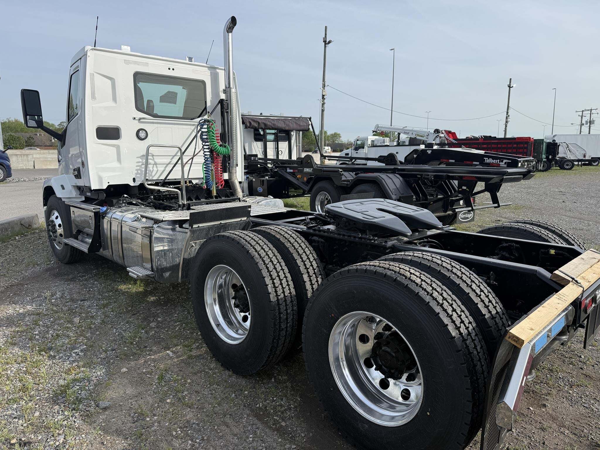 2027 Mack ANTHEM 64T