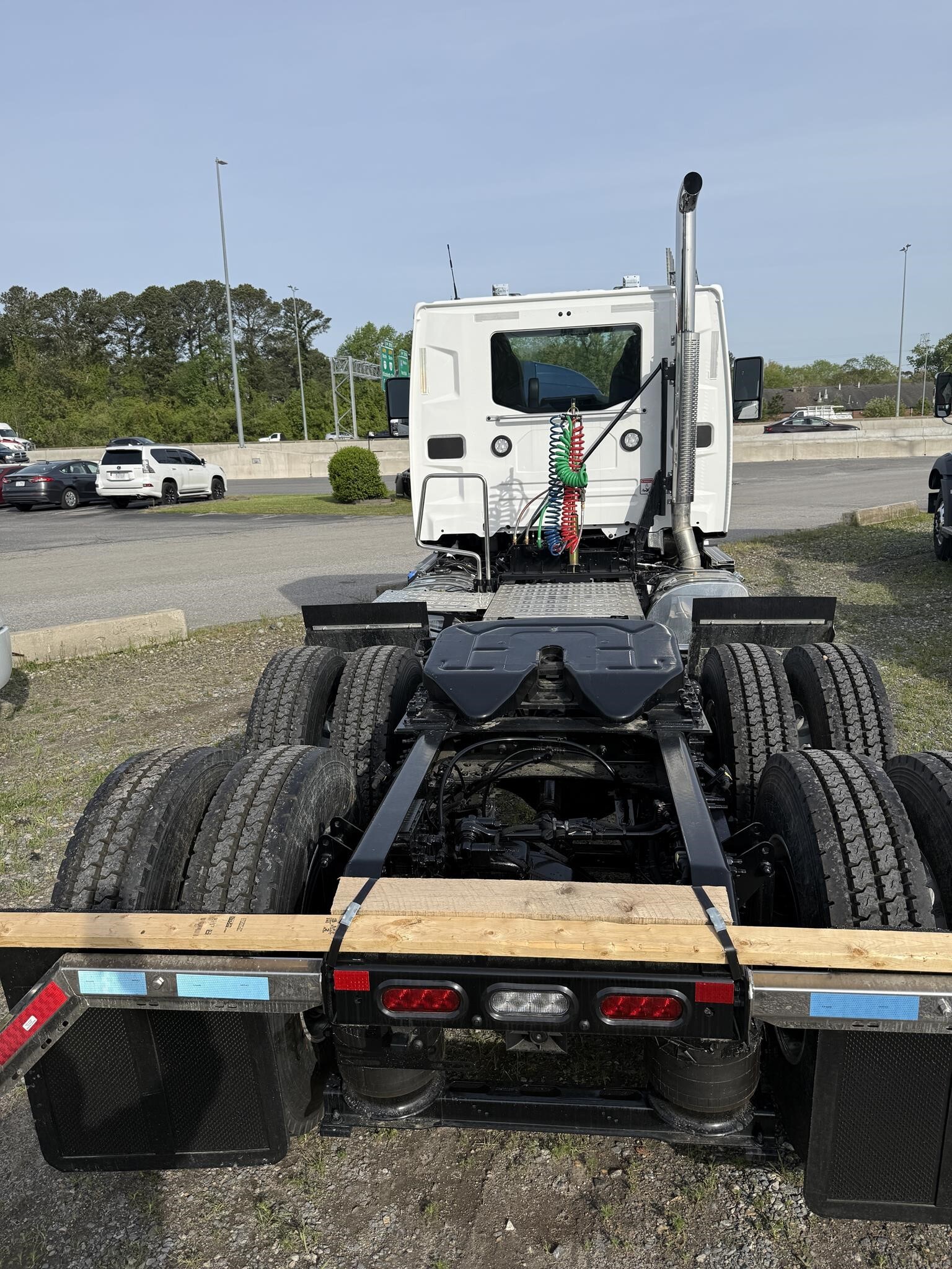 2027 Mack ANTHEM 64T