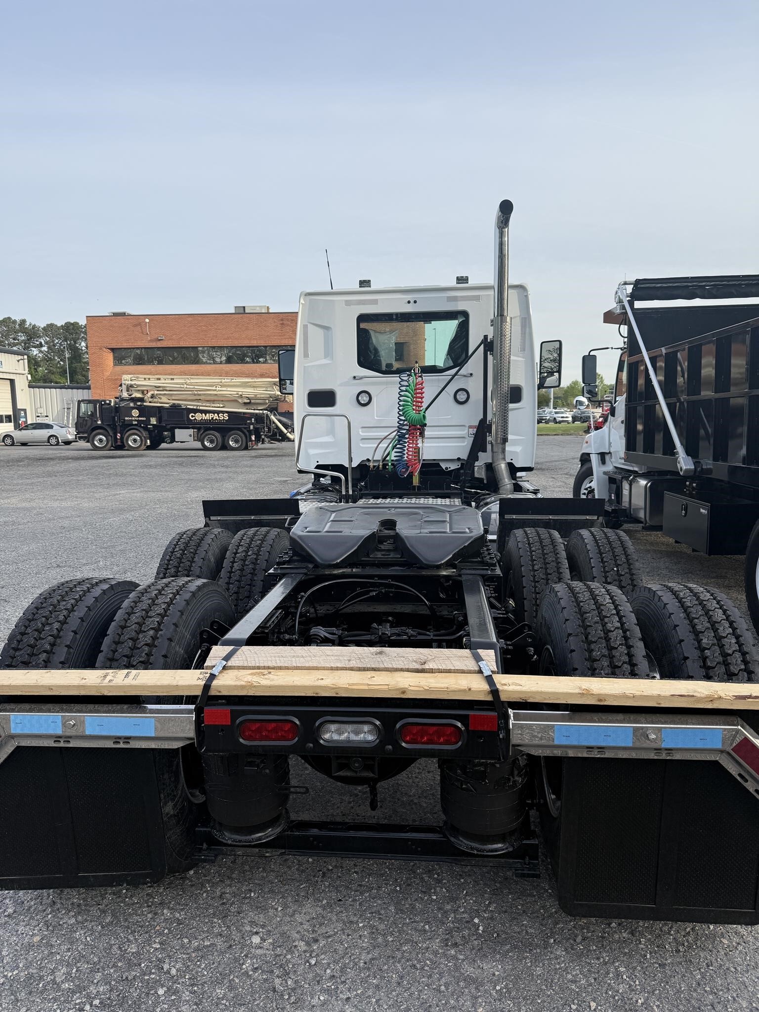 2027 Mack ANTHEM 64T