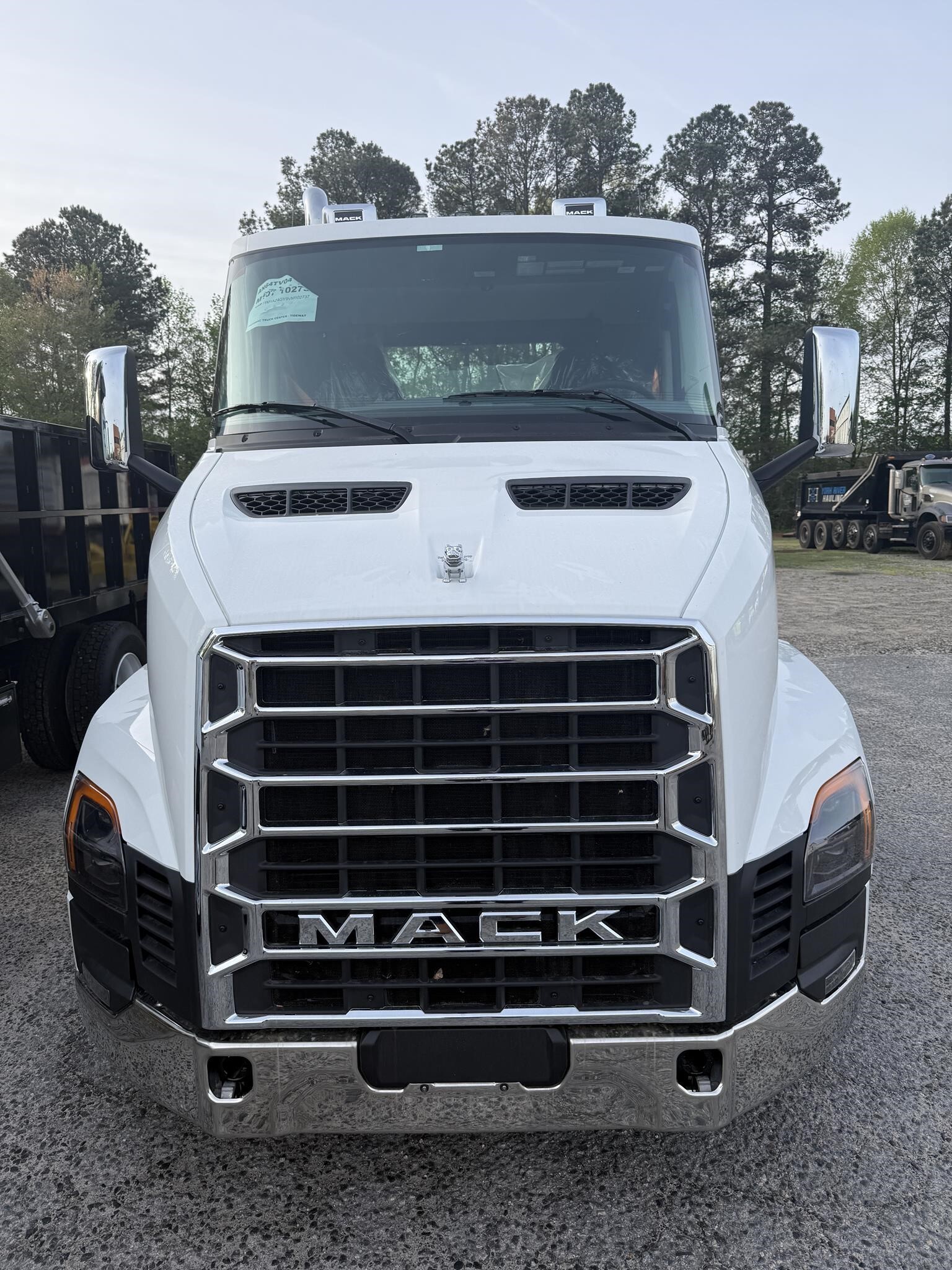 2027 Mack ANTHEM 64T