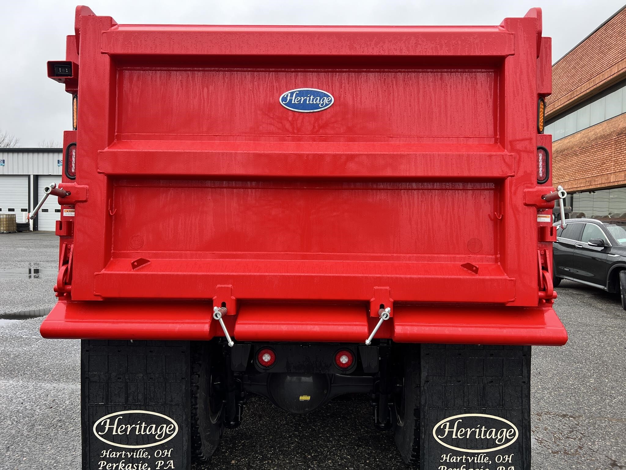 2027 Volvo VHD104F300