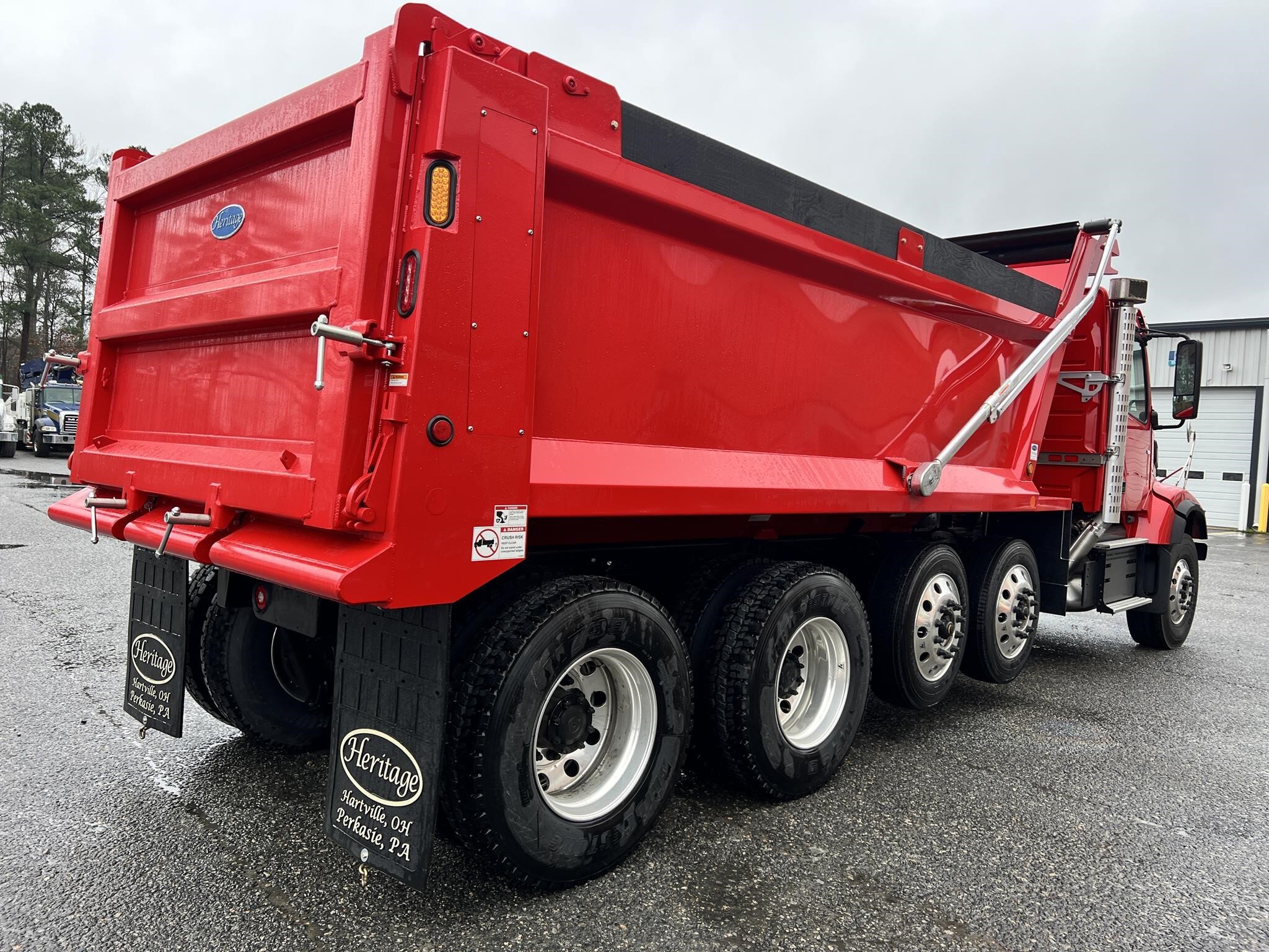 2027 Volvo VHD104F300