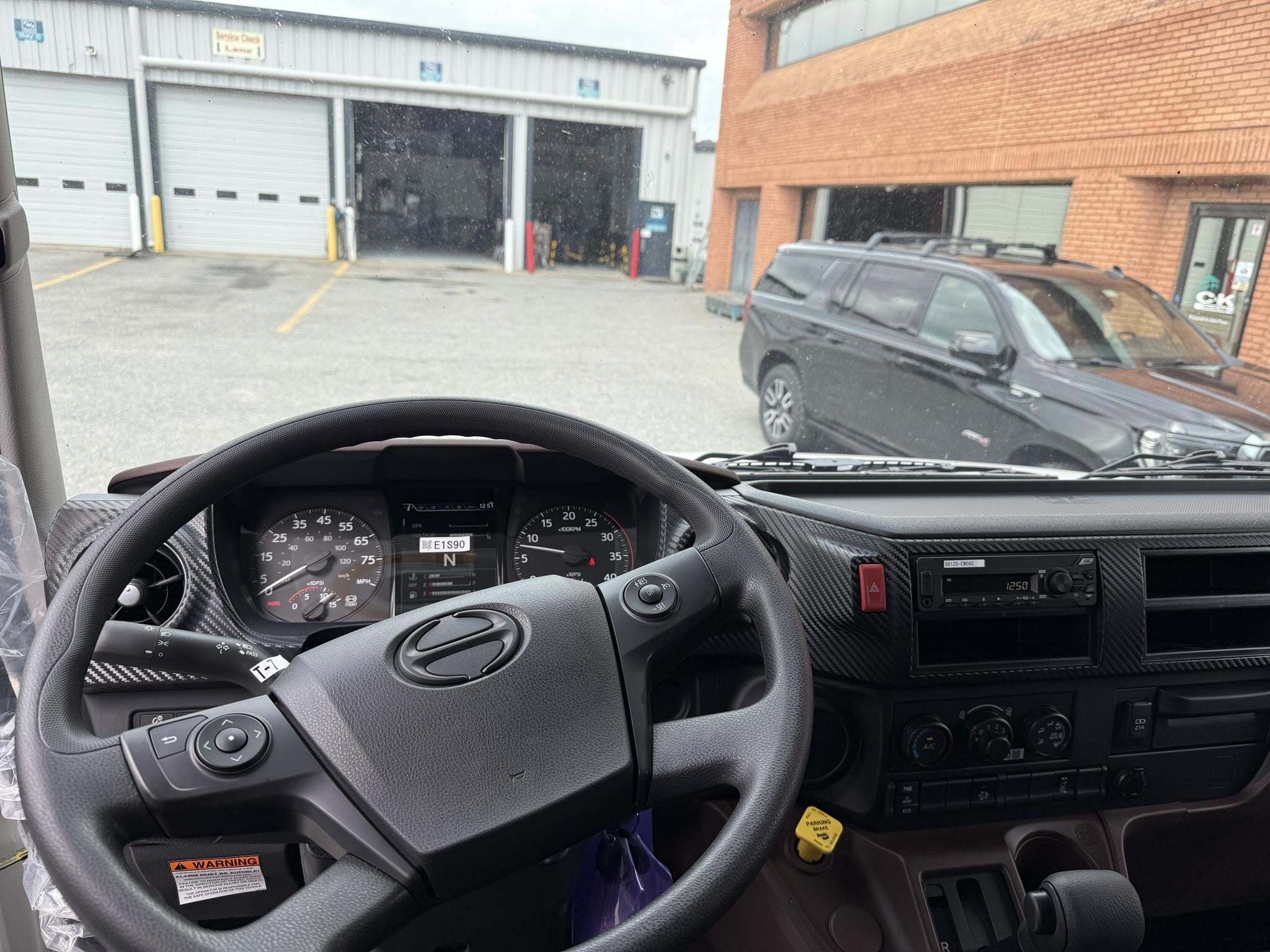 2027 Hino L6
