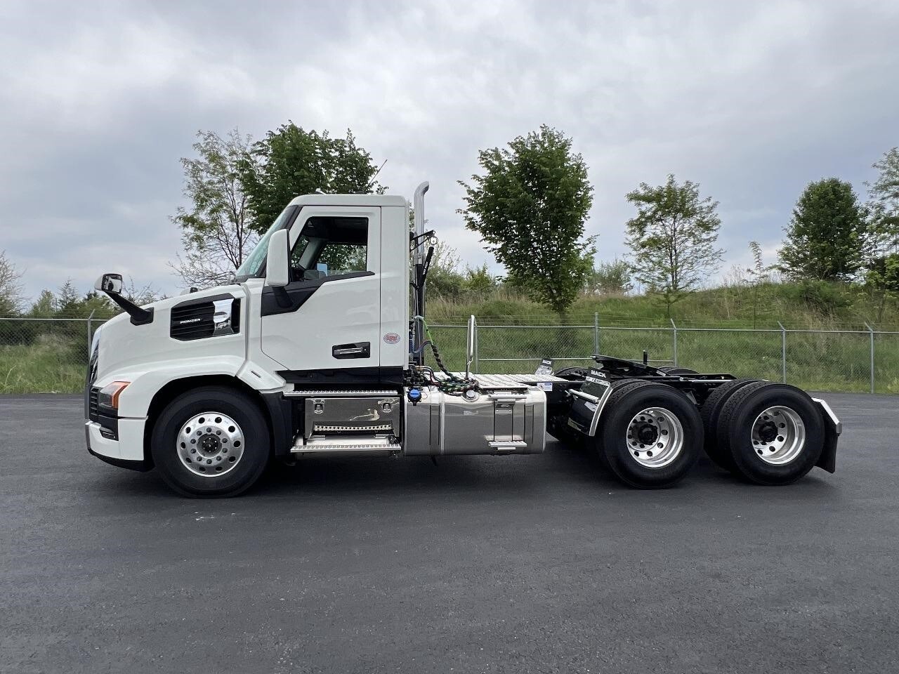 2027 Mack Pioneer