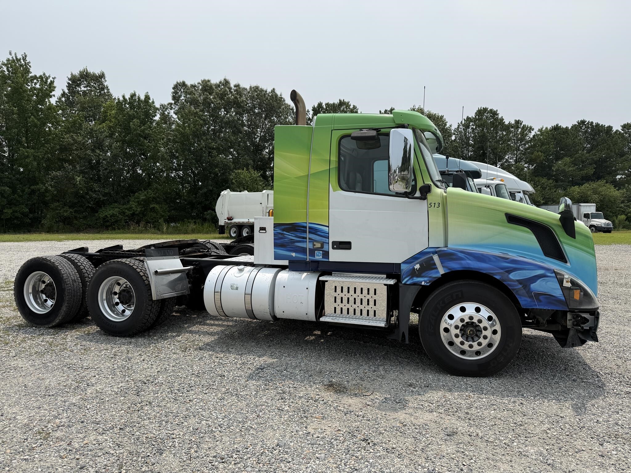 2014 Volvo VNL64T300
