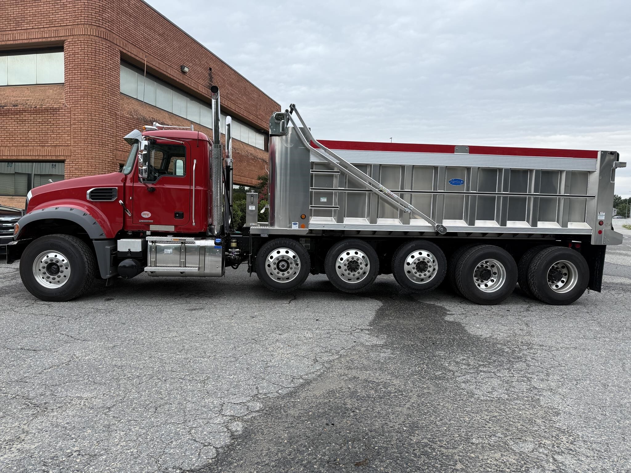 2027 Mack GRANITE