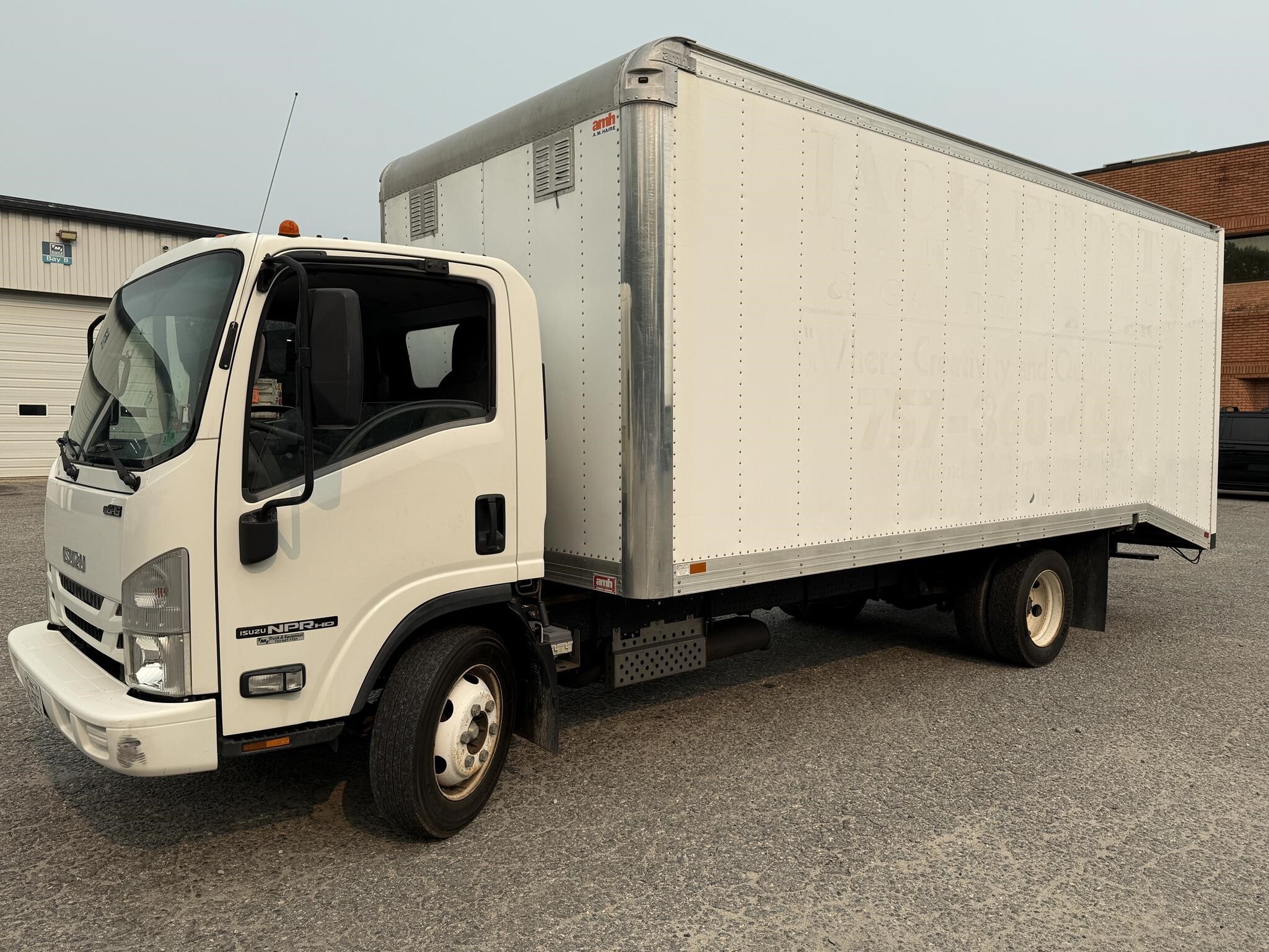 2018 Isuzu NPR HD