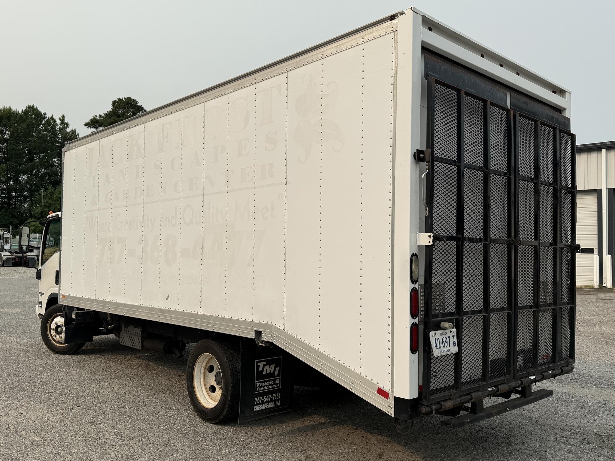 2018 Isuzu NPR HD