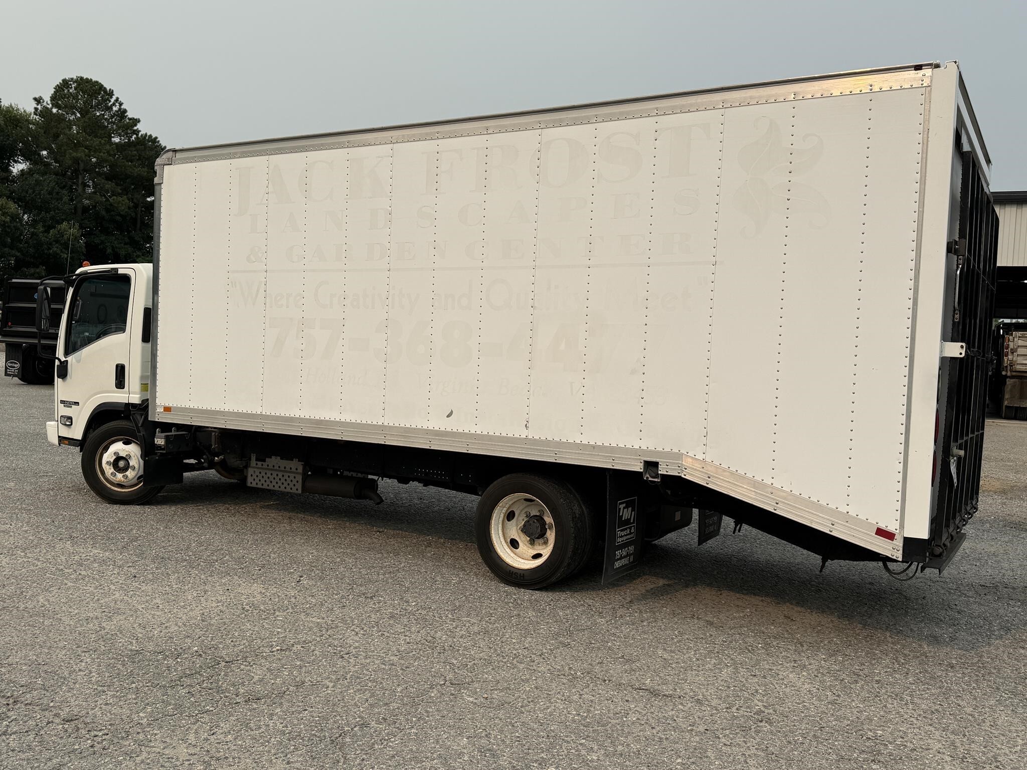 2018 Isuzu NPR HD