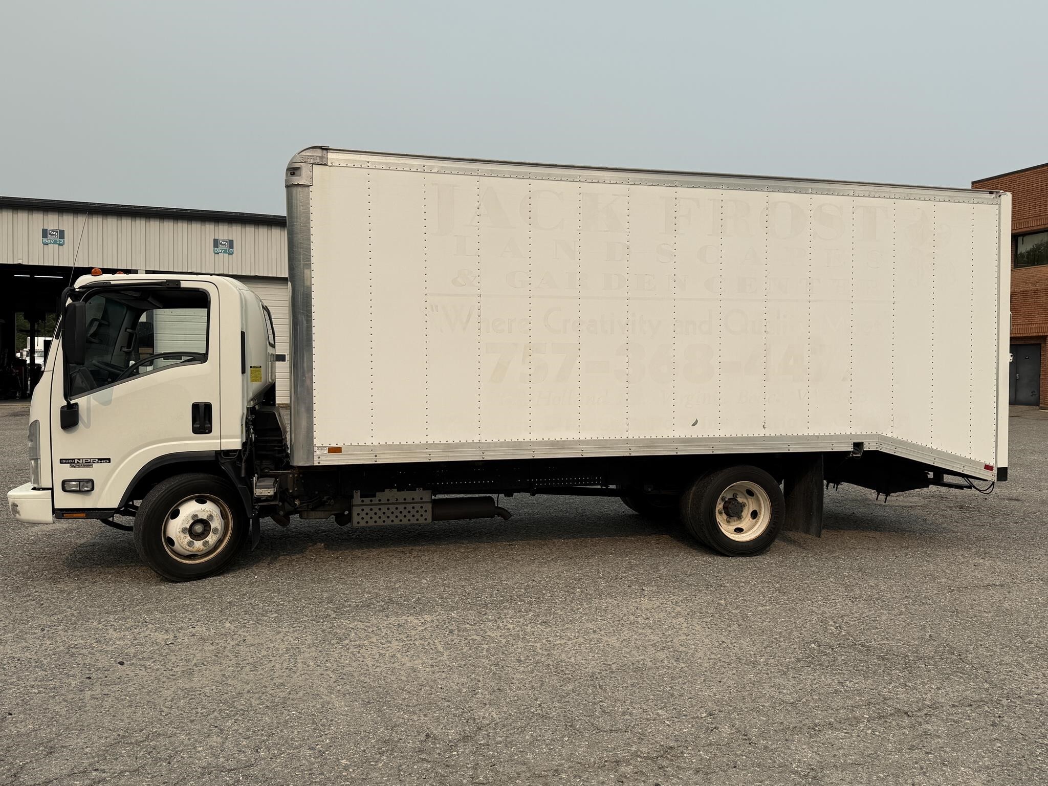 2018 Isuzu NPR HD