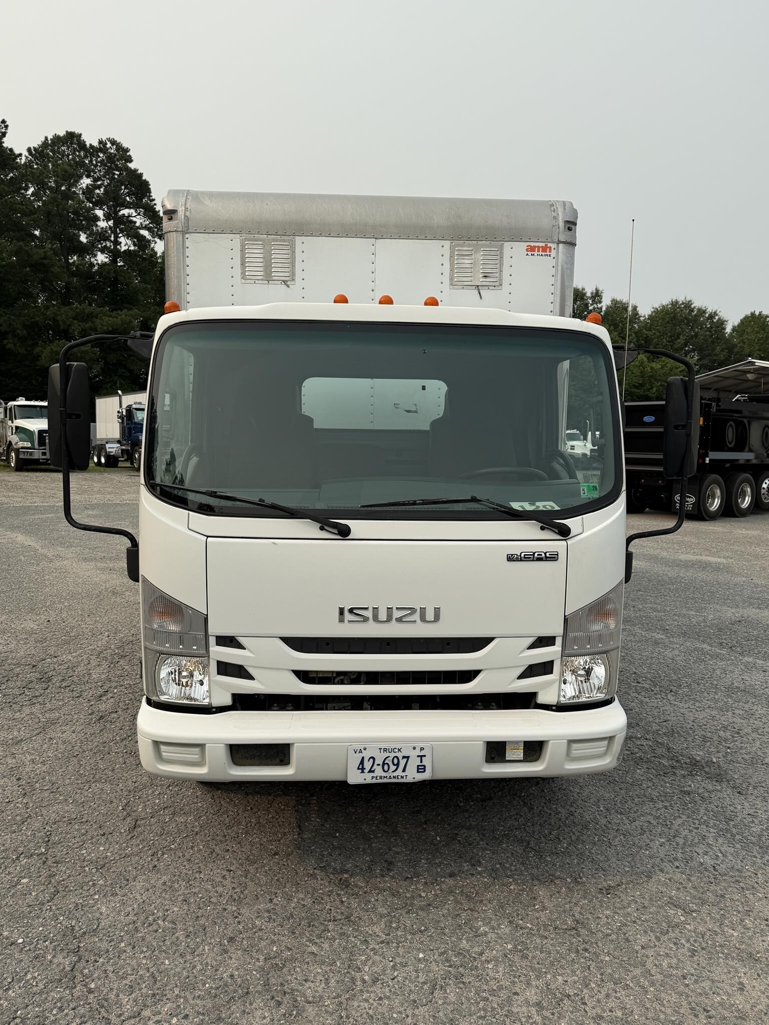 2018 Isuzu NPR HD
