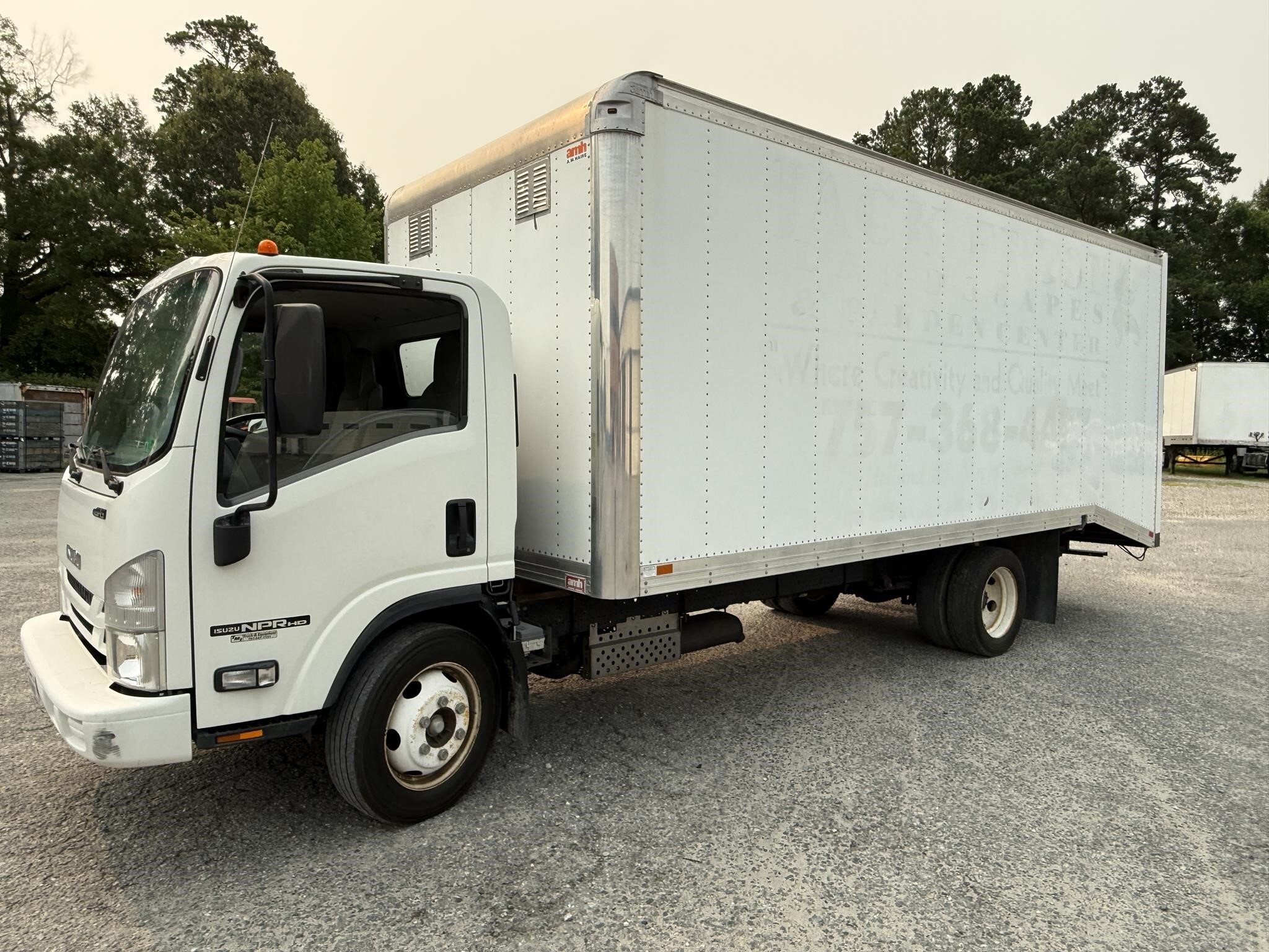2018 Isuzu NPR HD