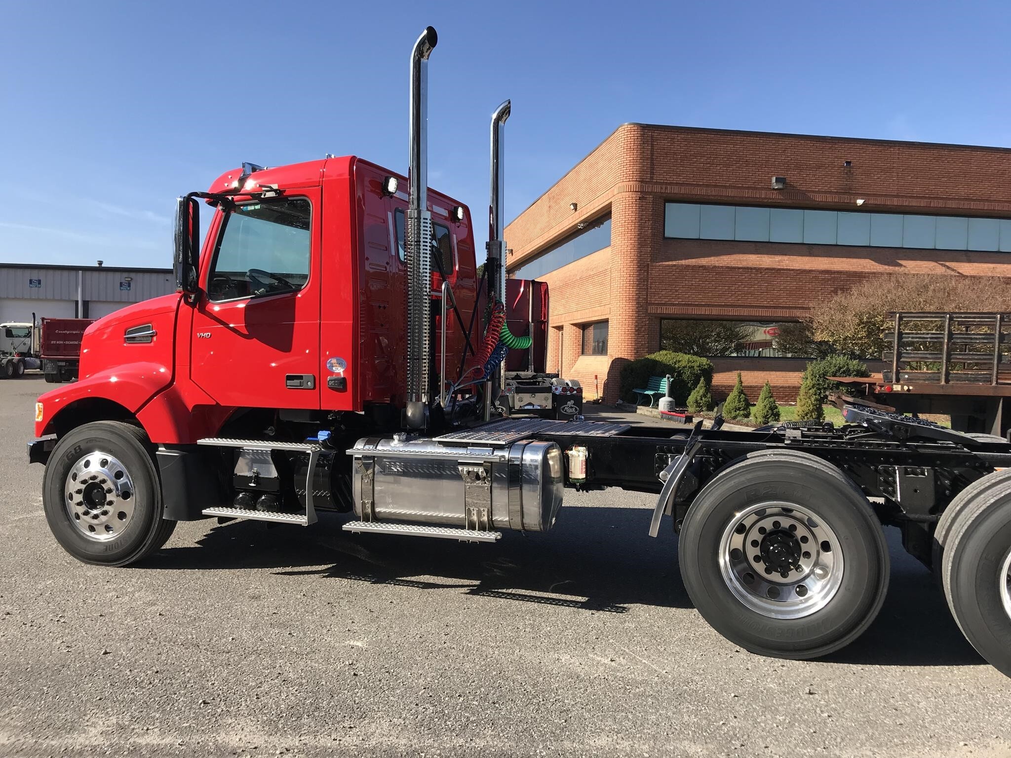 2027 Volvo VHD64FT300