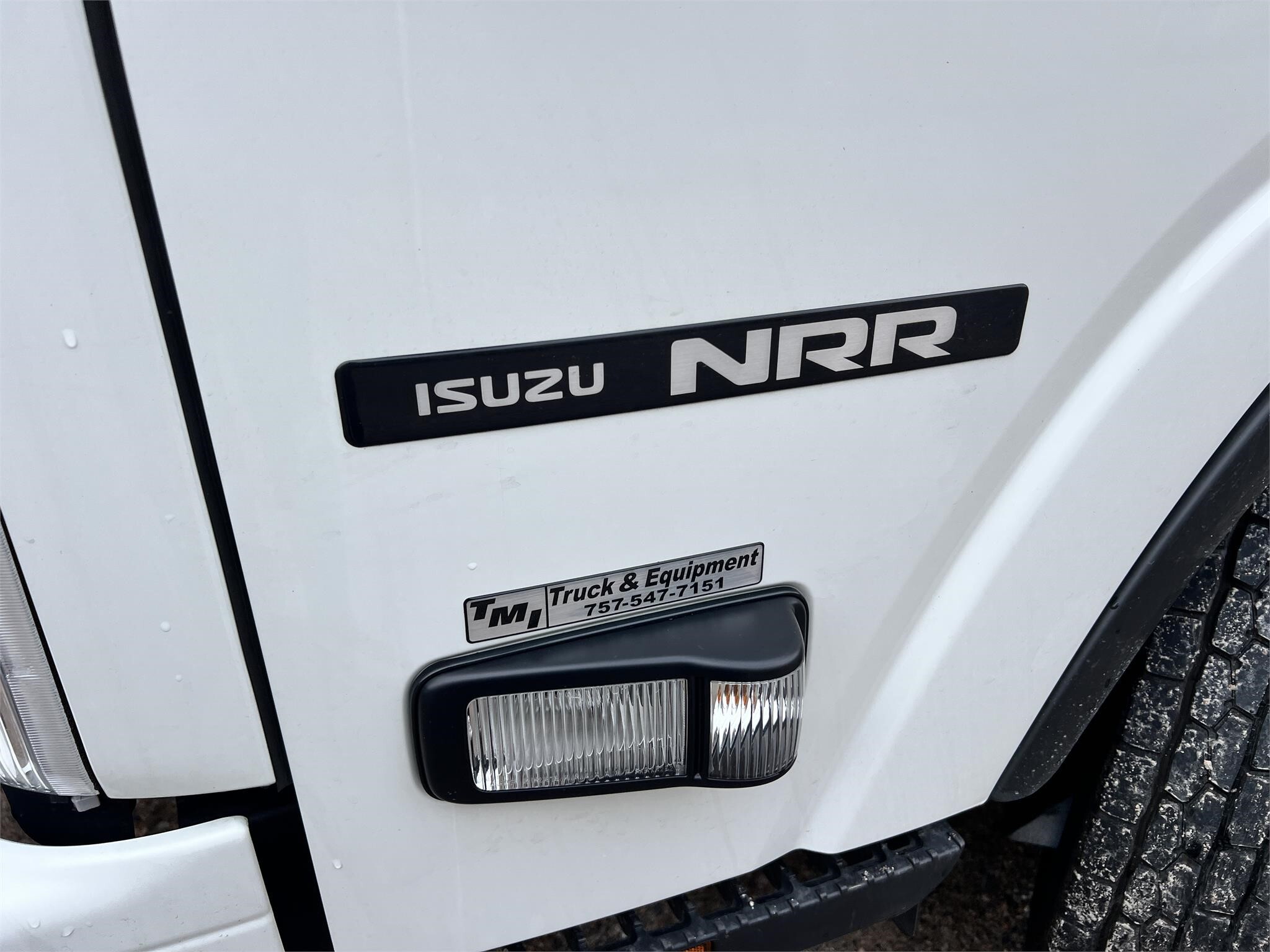 2027 Isuzu NRR
