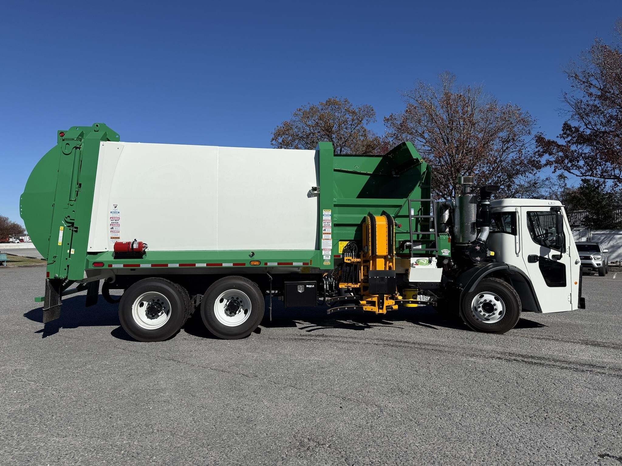 2026 Mack LR64R