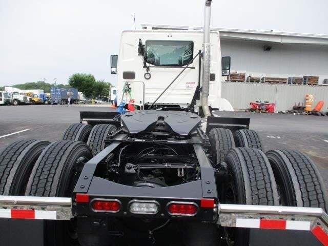 2027 Mack ANTHEM 64T