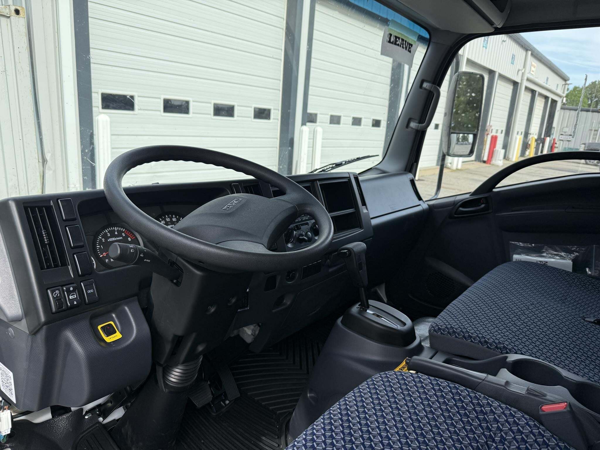 2026 Isuzu NPR HD