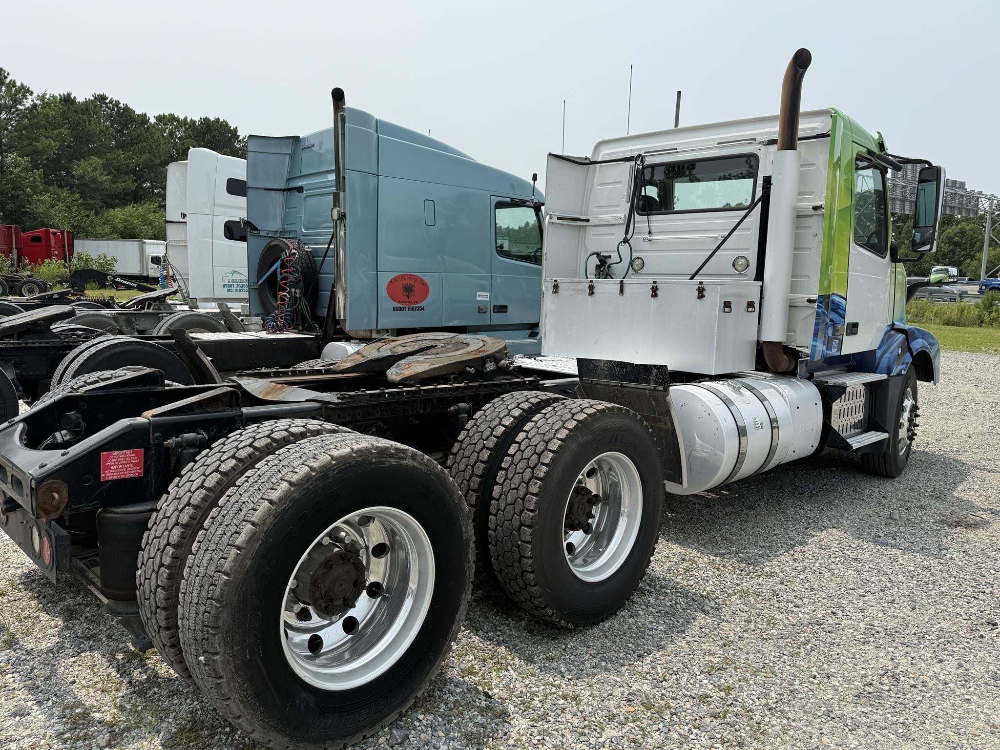 2014 Volvo VNL64T300