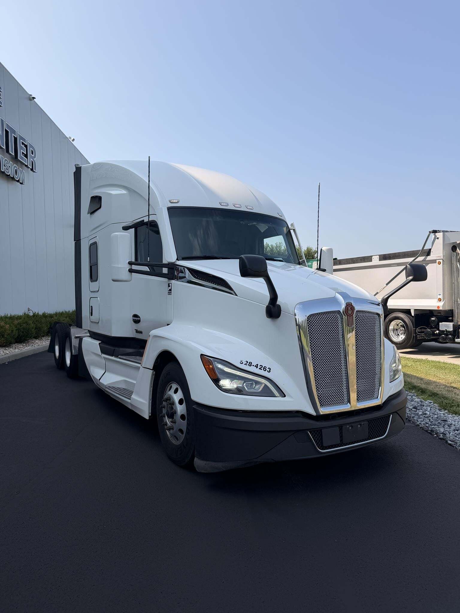 2022 Kenworth T680