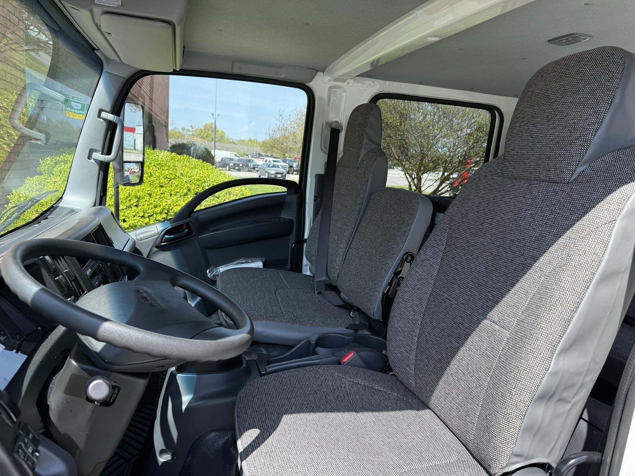 2027 Isuzu NPR HD