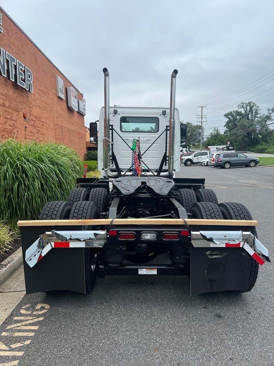 2027 Volvo VHD64FT300