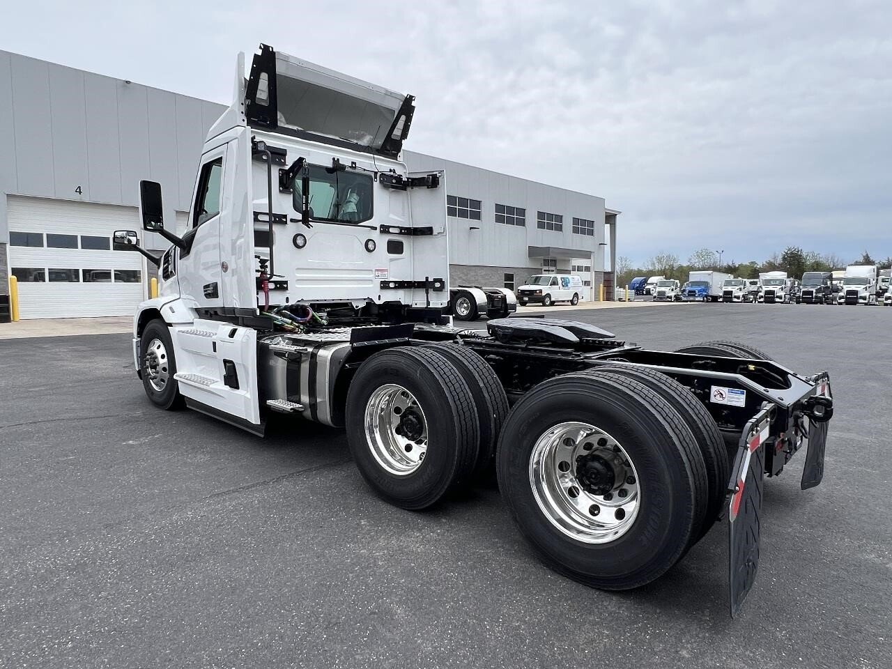 2027 Mack Pioneer