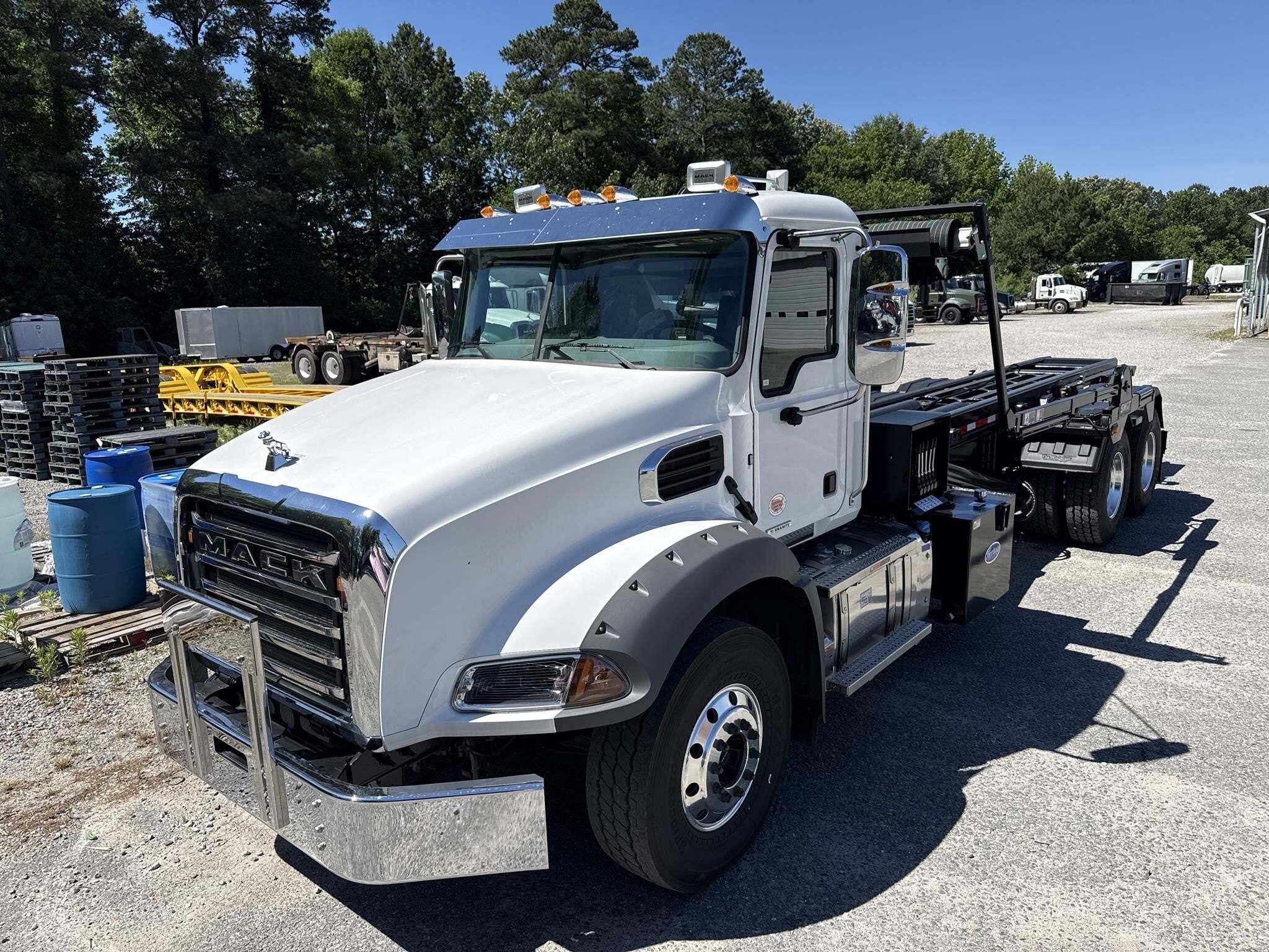 2027 Mack GRANITE 64BR