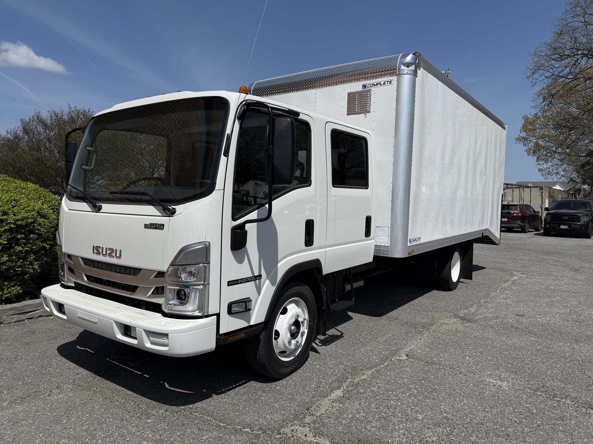2027 Isuzu NPR HD