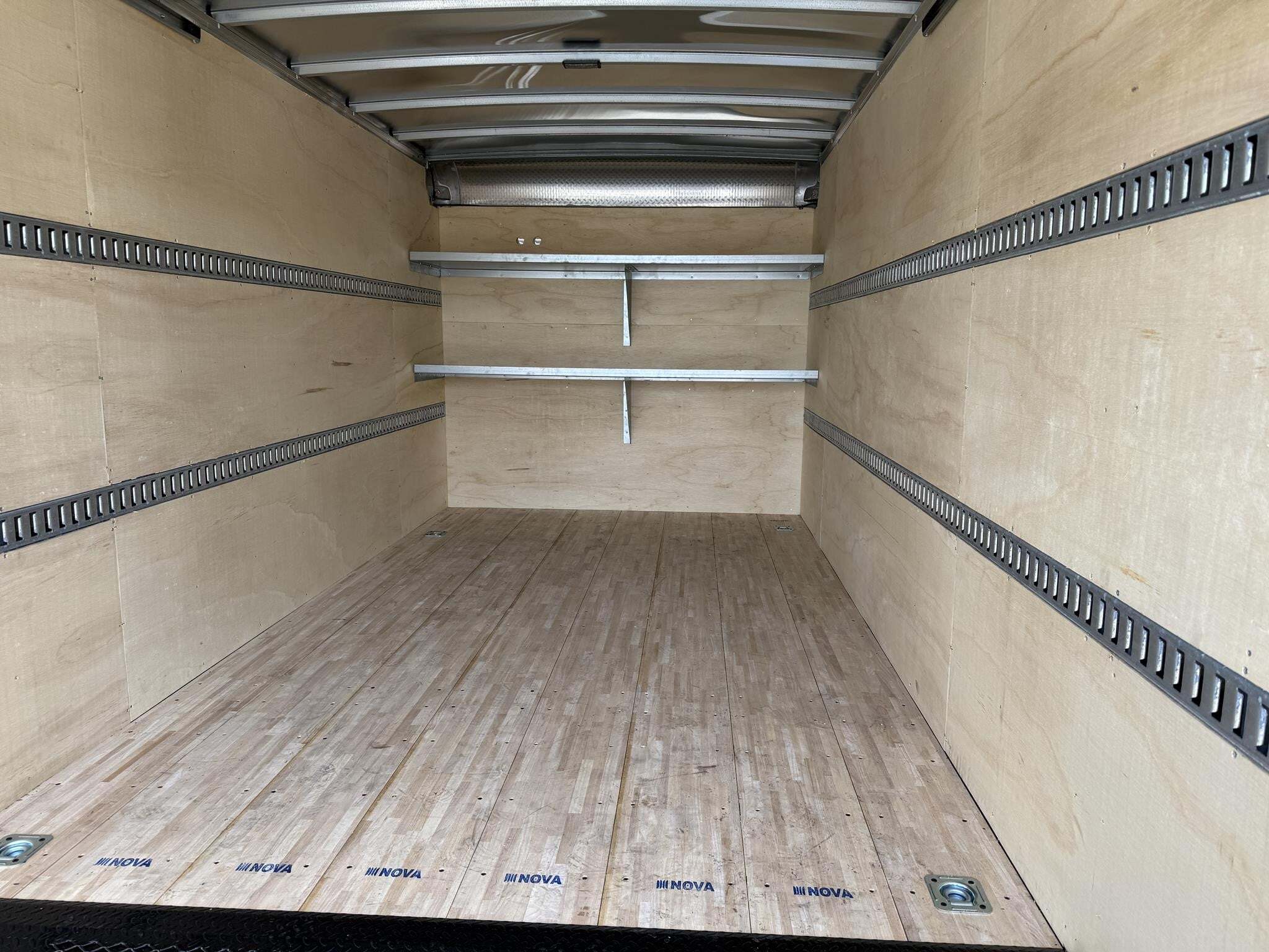 2027 Isuzu NPR HD