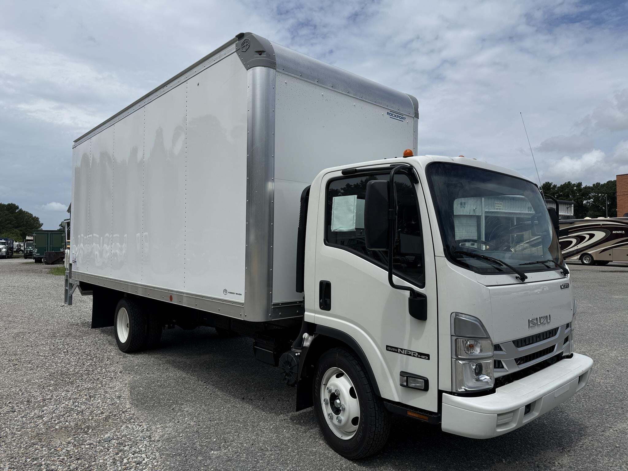 2026 Isuzu NPR HD